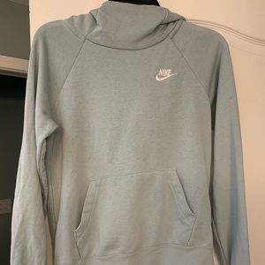 xs nike hooded sweatshirt
